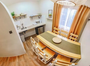 Superior Studio | Dining