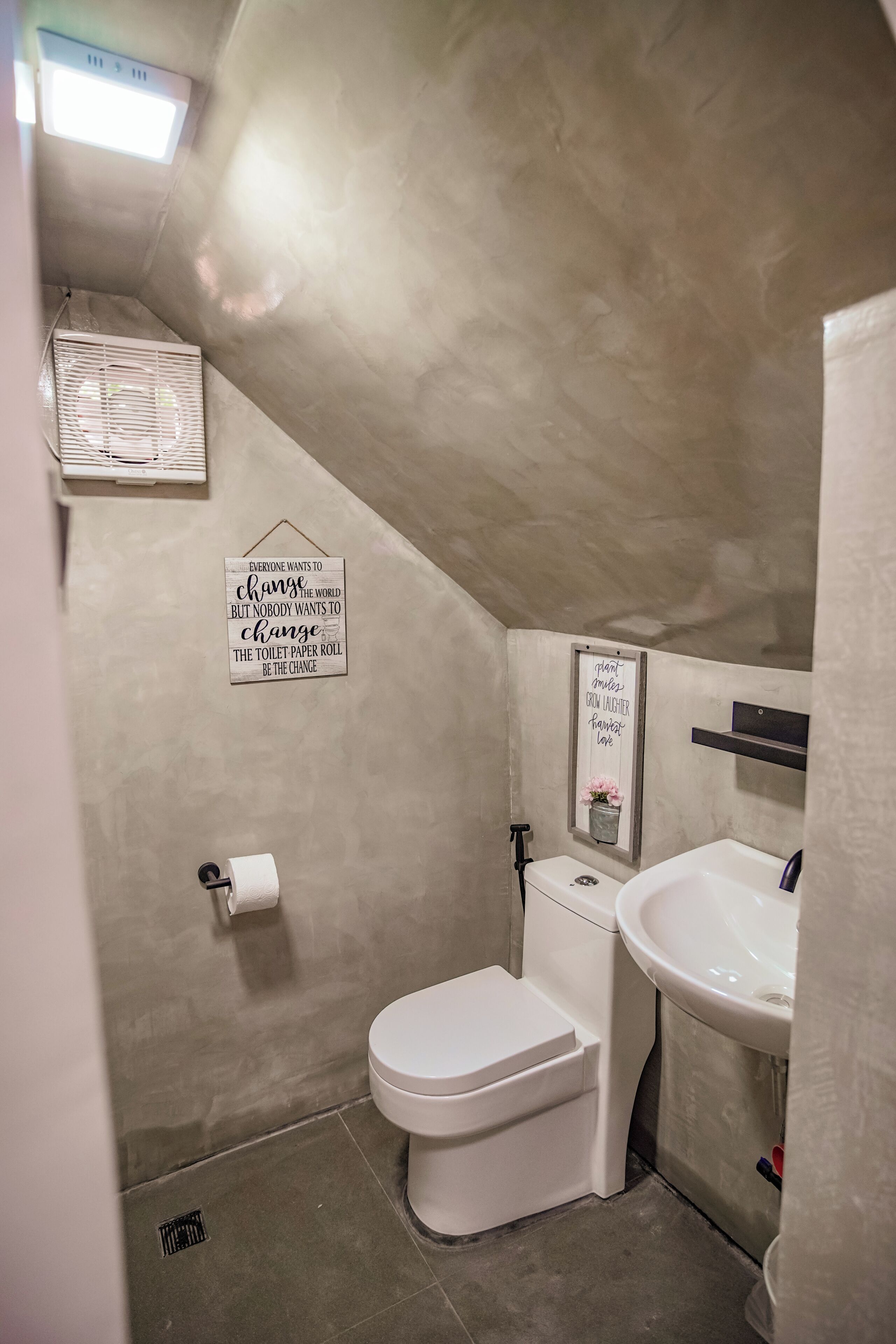 Family Studio | Bathroom