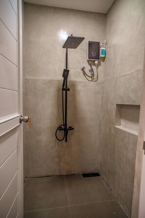 Studio | Bathroom - Amihan Coron Airbnb (Coron)