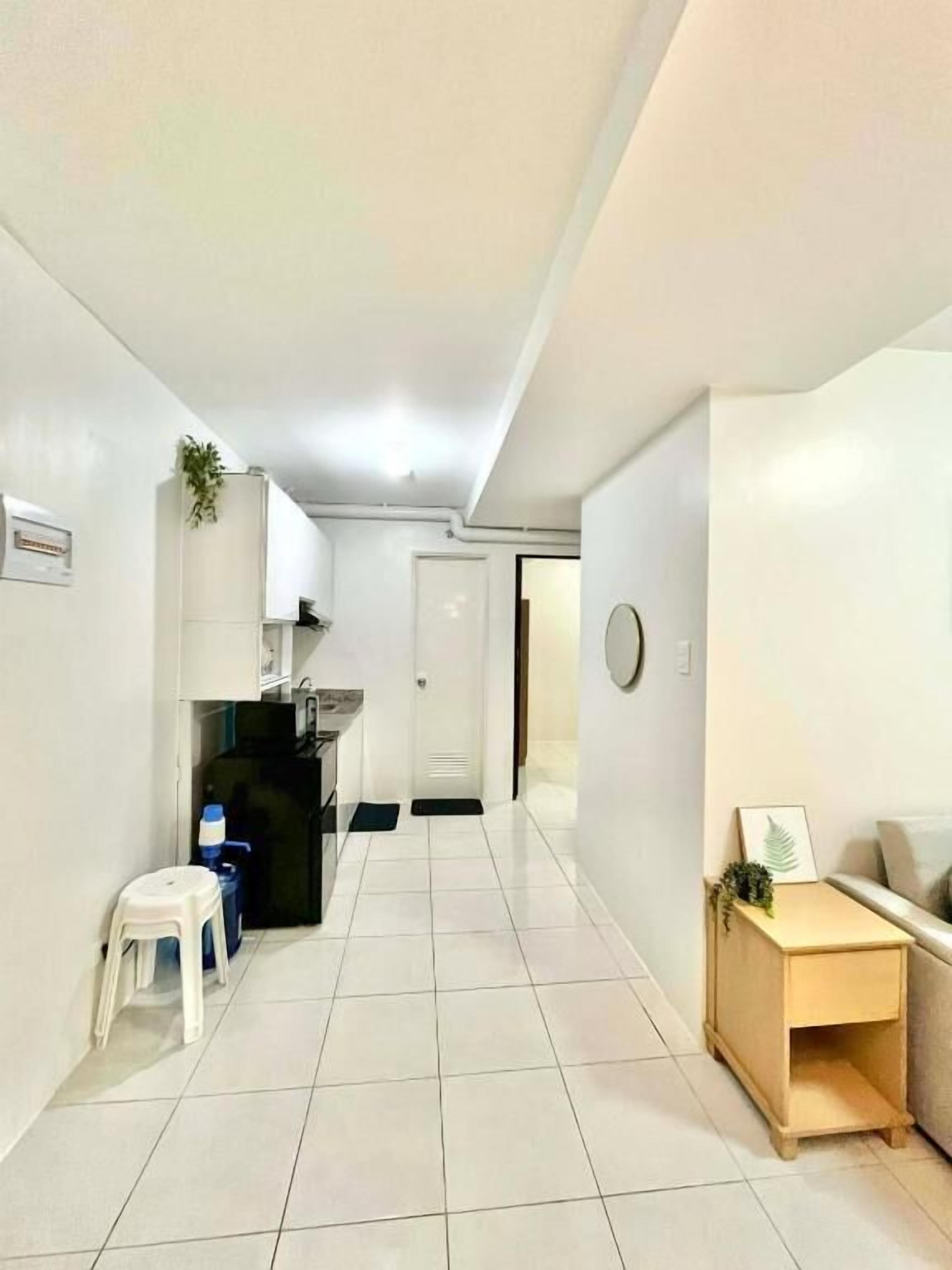 Familienapartment, 2 Schlafzimmer, Küche, Blick auf den Innenhof | Wohnbereich