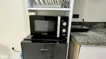 Family Condo, 2 Bedrooms, Kitchen, Courtyard View | Private kitchen