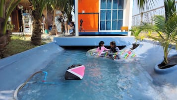 Klassiek huis, niet-roken, uitzicht op tuin | Zwembad