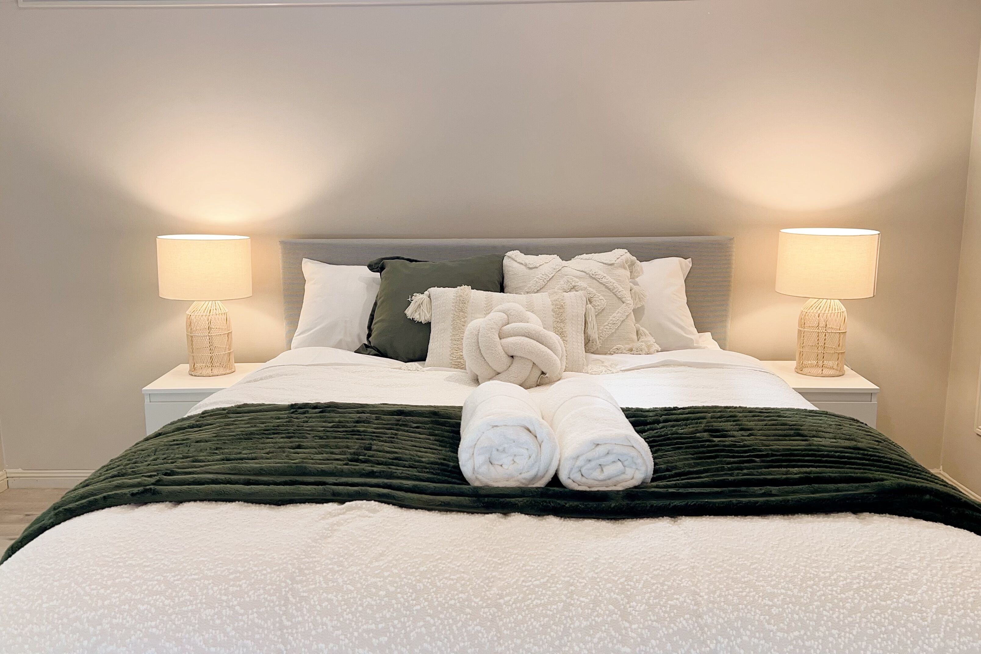 4 bedrooms, Internet, bed sheets