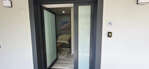 Interior - Charming 1-Bedroom Apartment with Ocean Views in Calheta (Calheta)