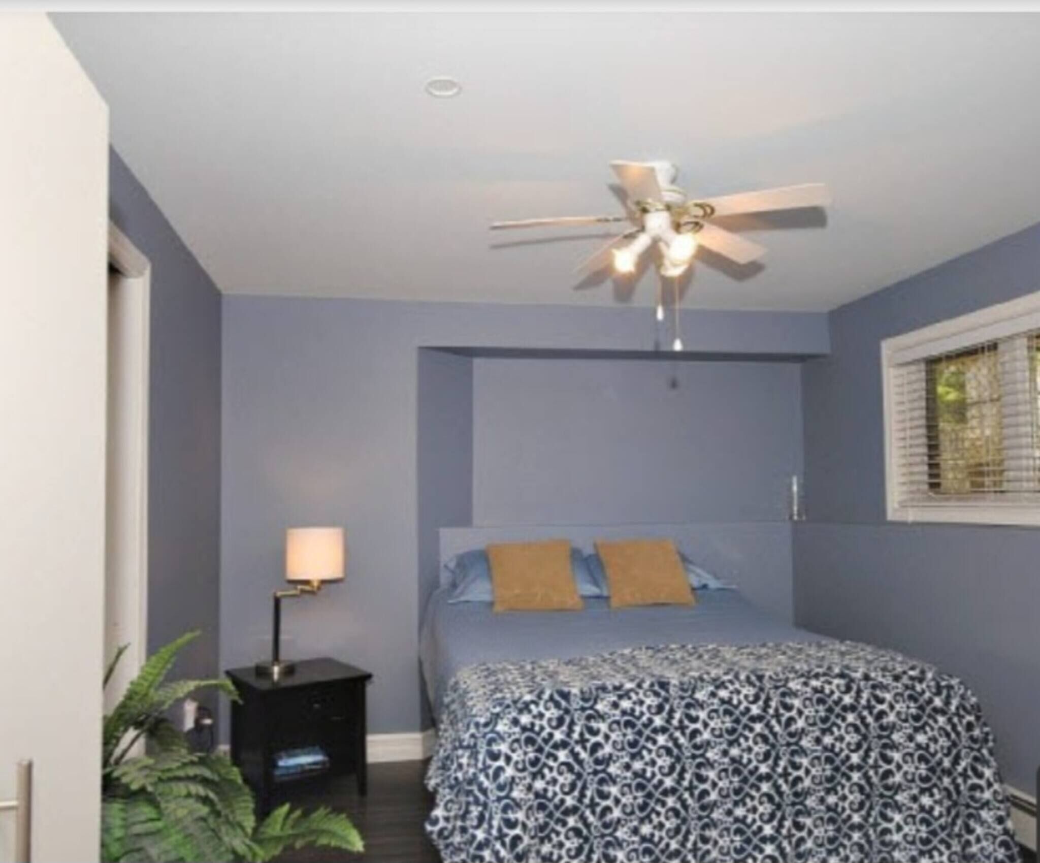 1 bedroom, iron/ironing board, internet, bed sheets