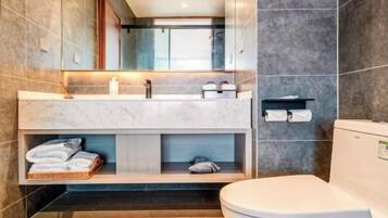 Basic Single Room | Bathroom