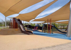 Children’s area - Exquisite 2 Bed l City View near Dubai Hills Mall (Dubai Hills)
