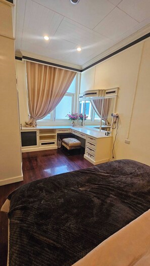 3 dormitorios, tabla de planchar con plancha, Internet y ropa de cama