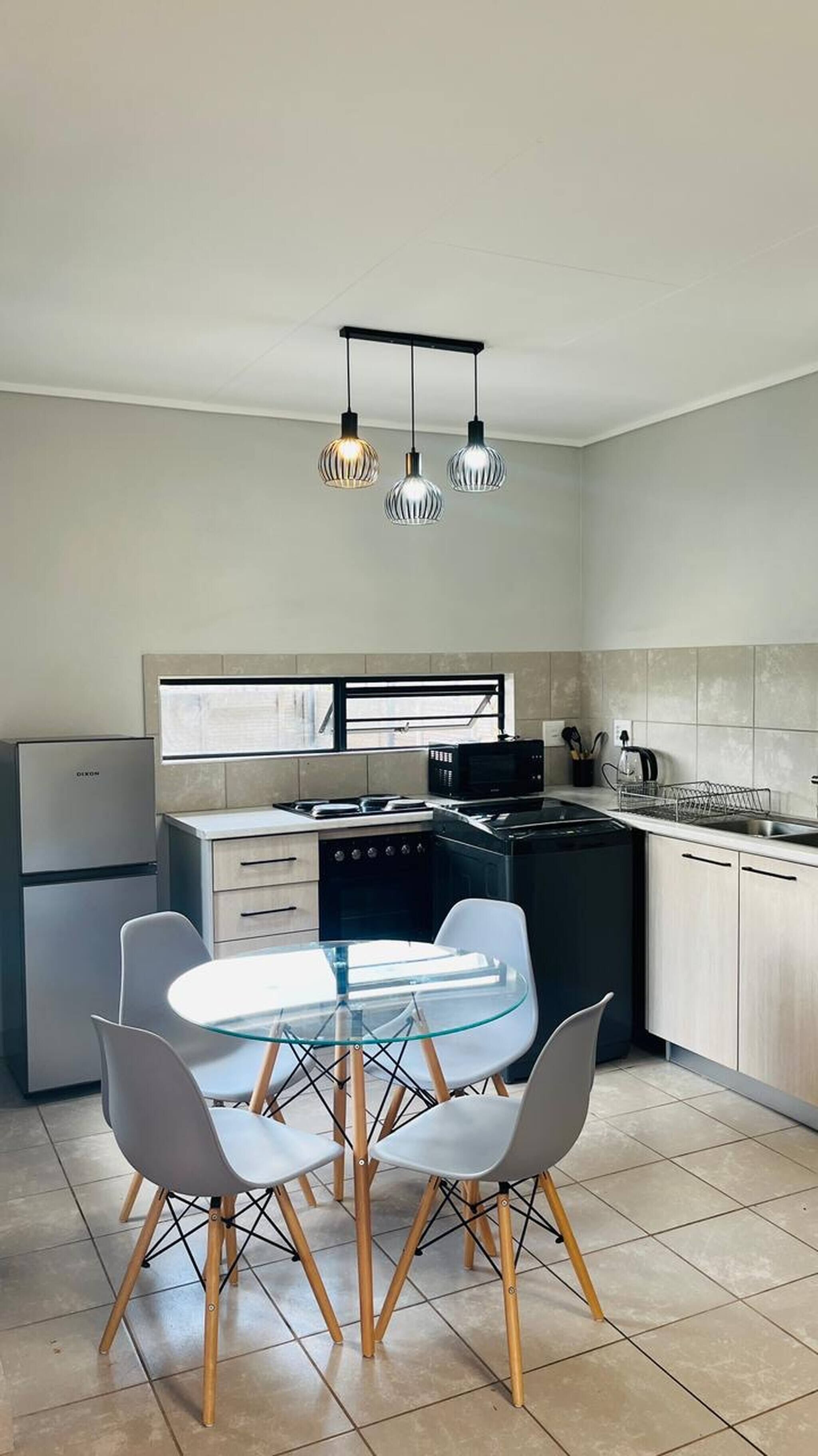 Fridge, microwave, stovetop