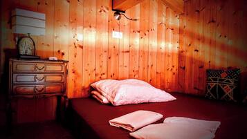 Shared Dormitory, 1 Bedroom, Smoking