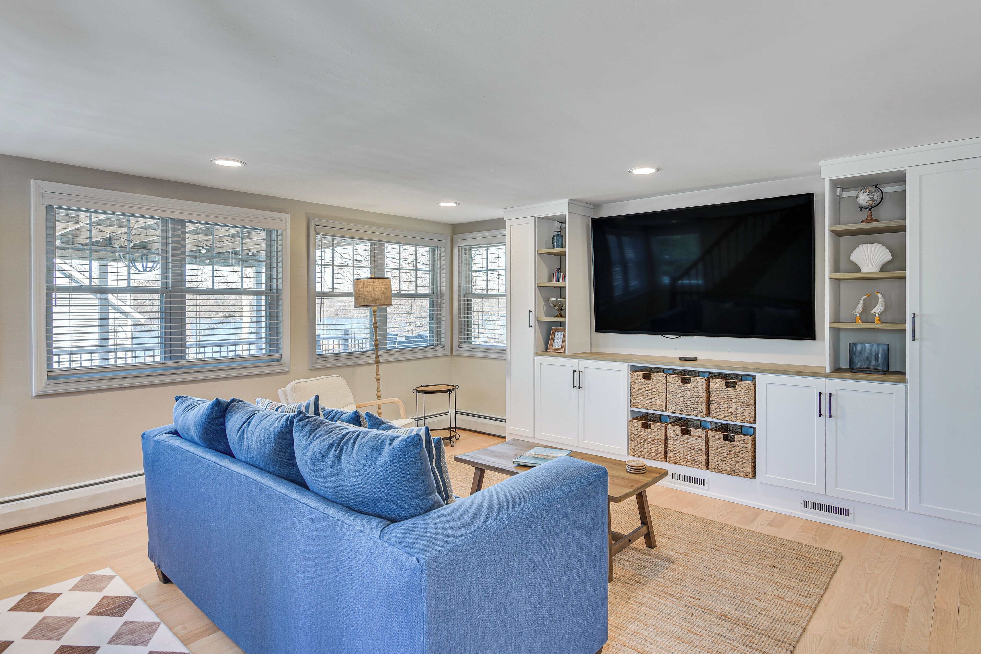New England Cottage! Water Views & Decks - Bristol, RI
