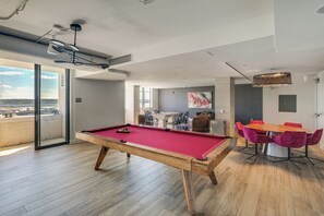 Spielezimmer