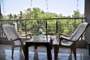 Chambre Deluxe double, balcon, vue sur la ville | Terrain de l’hébergement 