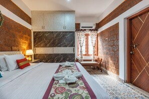 Deluxe Villa - Courtyard Banyan Rustic 2 BHK villa (Doddarayappanahalli)