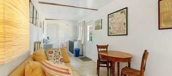 Holiday Home “La Petite Chaumière” with Shared Garden