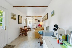 Interior - Holiday Home “La Petite Chaumière” with Shared Garden (Sainte-Foy)
