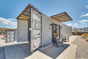 Exterior - Mtn Views! Reimagined Container Home in Cedar City (Cedar City)