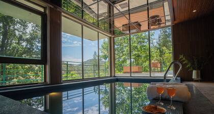ELIVAAS Blushing Pines Stunning 3 BHK
