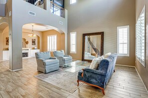 Living area - Desert Oasis w/ Fire Pit: 6 Mi to Cardinals Games (Glendale)