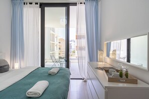 Apartment, 1 Double Bed with Sofa bed, Kitchen, City View | Egyptian cotton sheets, premium bedding, individually decorated