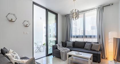 Lana 1-Bedroom Apt & Balcony in Larnaca