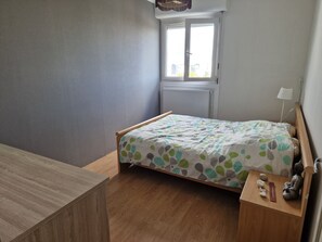 Room - Large apartment in La Rochelle (La Rochelle)