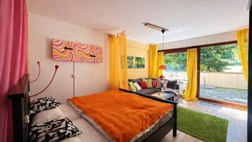 1 bedroom, WiFi, bed sheets