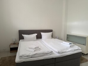 2 bedrooms, WiFi, bed sheets - Apartment 102 in the old Reichshof - first floor apartment in the old town of Sassnitz (Sassnitz)