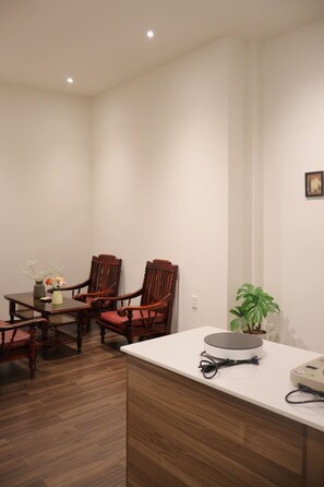 Dining - 1909 Home Dalat (Cam Ly)