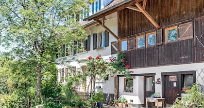 'maisonette 5' – Spacious apartment in Kürnberg with mountain view, private terrace & balcony, parking, Wi-Fi
