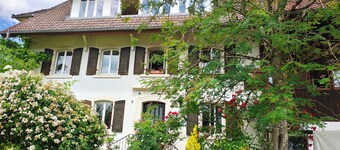 'maisonette 5' – Spacious apartment in Kürnberg with mountain view, private terrace & balcony, parking, Wi-Fi
