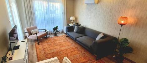 Apartment, Balkon, Stadtblick | Wohnbereich