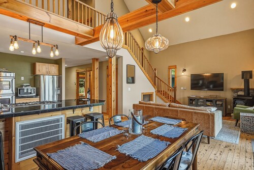 Lakebay Hideaway: Private Lakefront House on the Key Peninsula