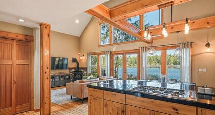 Lakebay Hideaway: Private Lakefront House on the Key Peninsula