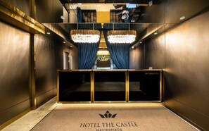 Lobby - Hotel The Castle Jamsilsaenae (Seoul)