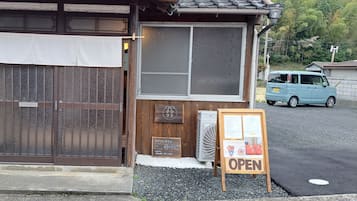 Quadruple Room, Beach View | Perincian bahagian luar