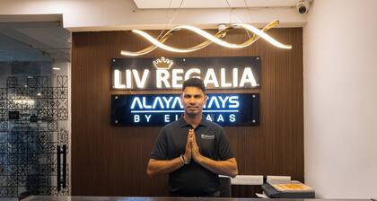 Alaya Stays Liv Regalia Suits ,Golf Course Road
