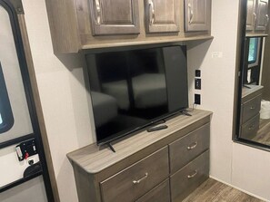 Interior - Evening Shade Retreat (Broken Bow)