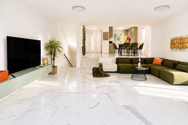Luxury Villa | Living room