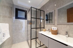 Bathroom - Vrbo Property (Djerba Midun)