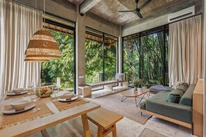 Apartamento, 2 quartos, cozinha, vista para o jardim | Sala de estar