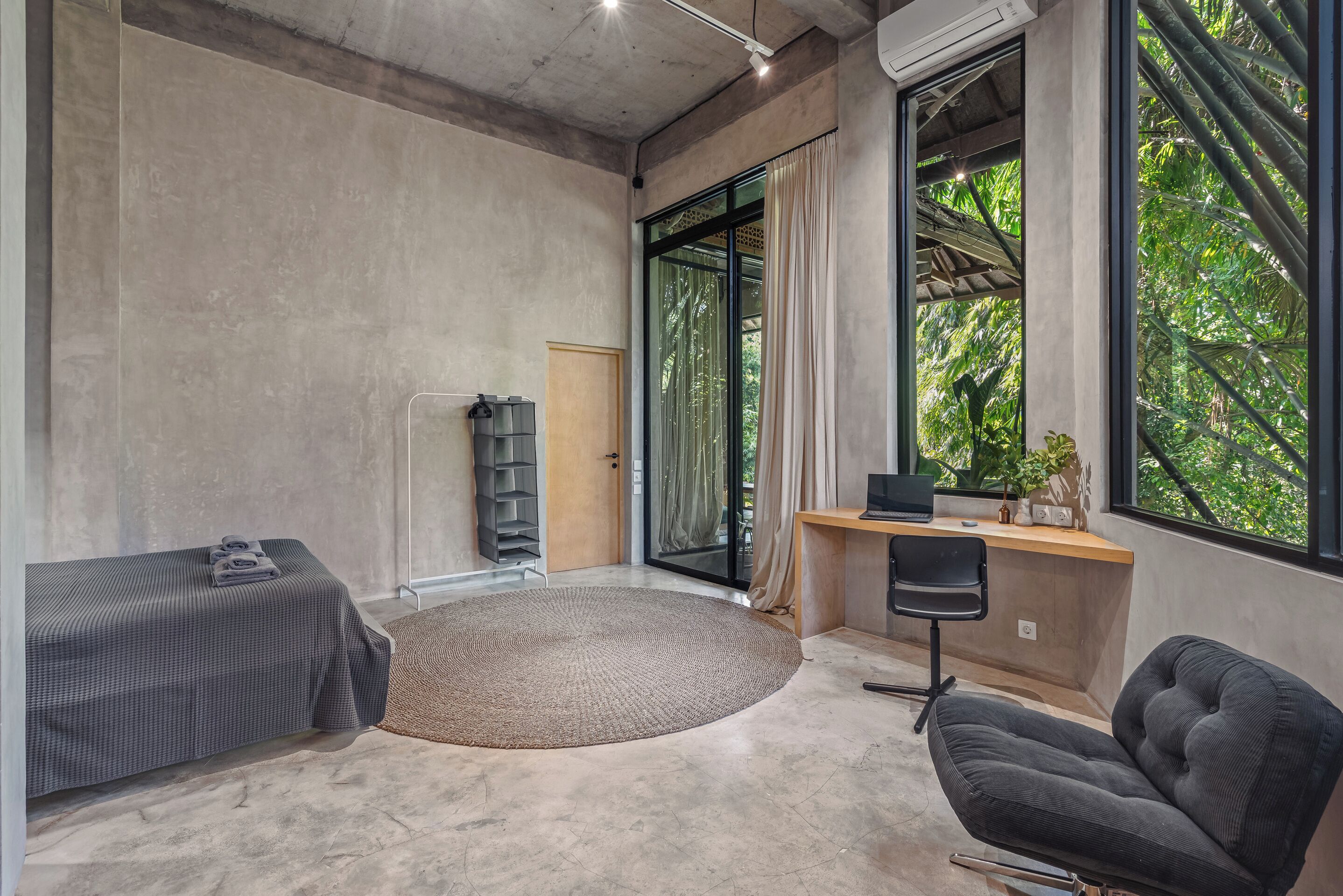 Apartamento, 2 quartos, cozinha, vista para o jardim