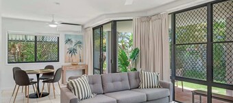 Pawfect Coastal - Pet friendly, Beachfront, Pool