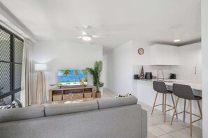 TV - Pawfect Coastal - Pet friendly, Beachfront, Pool (Marcoola)