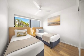 2 bedrooms, WiFi, bed sheets - Coastal Drift - Beach Access, Pool, Spa, Gym (Marcoola)