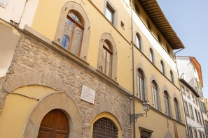 Exterior detail - House Bardi Florence (Firenze)