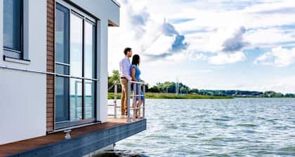 Kranichnest Schwimmhaus - Kranichnest Schwimmhaus: lake view, terrace, wood-burning stove