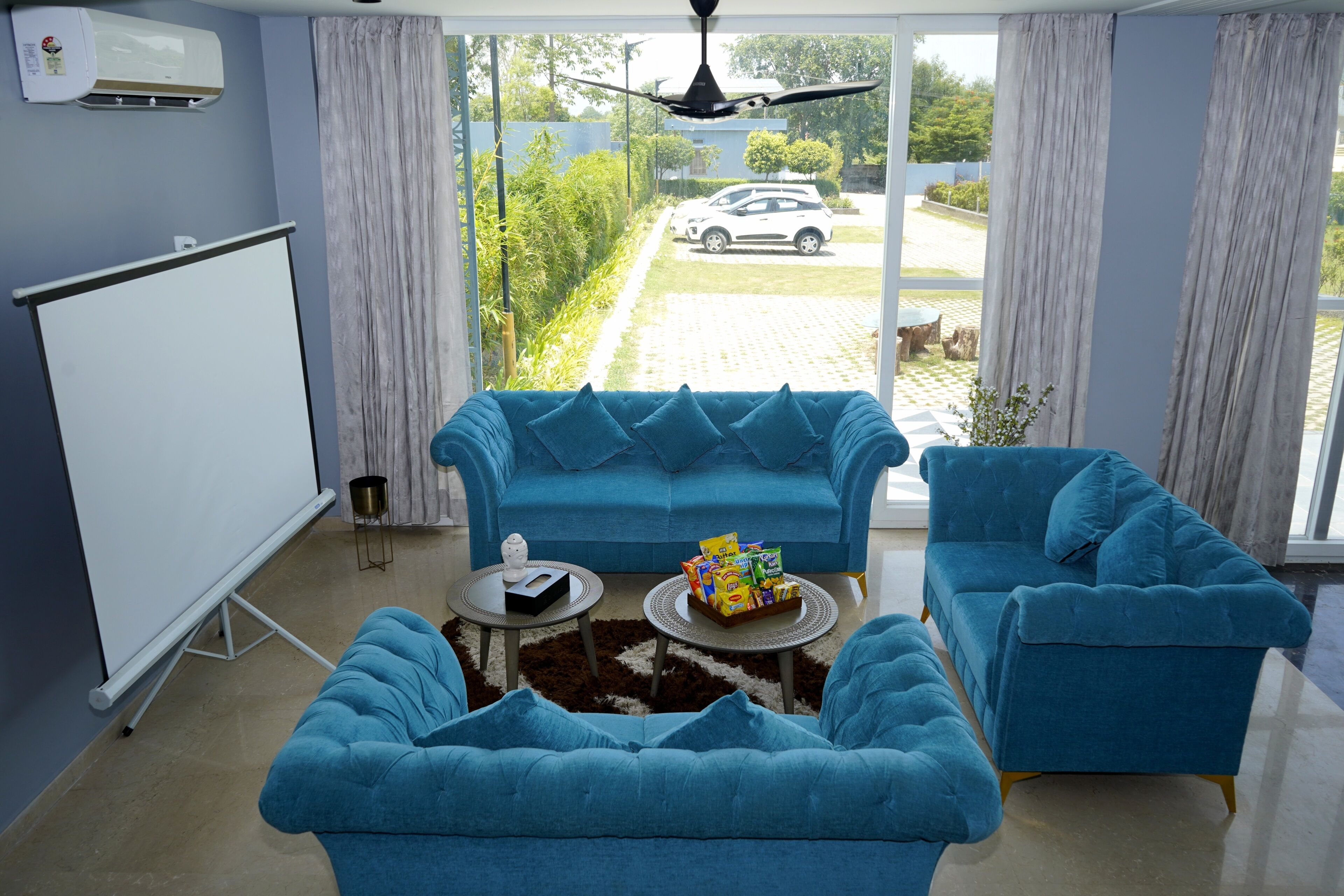 TV layar datar