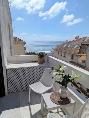 Apartment (1 Bedroom) | Interior - Pin4.1 - Beachfront 1BR Near Port & Beach (Estepona)