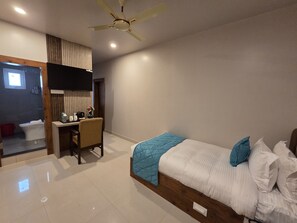 Standard Single Room | Desk, laptop workspace, free WiFi - Hotel Subansiri (Dibrugarh)